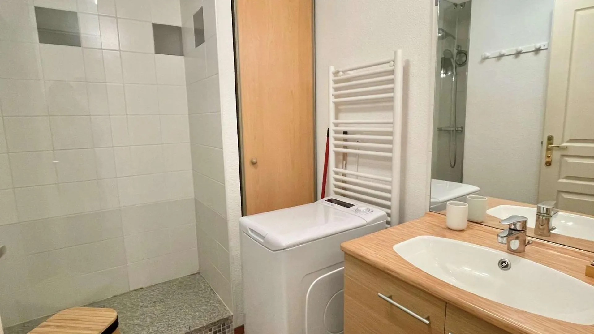 Appartement Confortable Flumet - Piscine, Parking, 2 Ch, 6 Pers - Fr-1-603-69